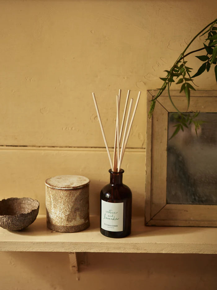 Vetiver & Lavender Diffuser – Hunters Interiors of Stamford
