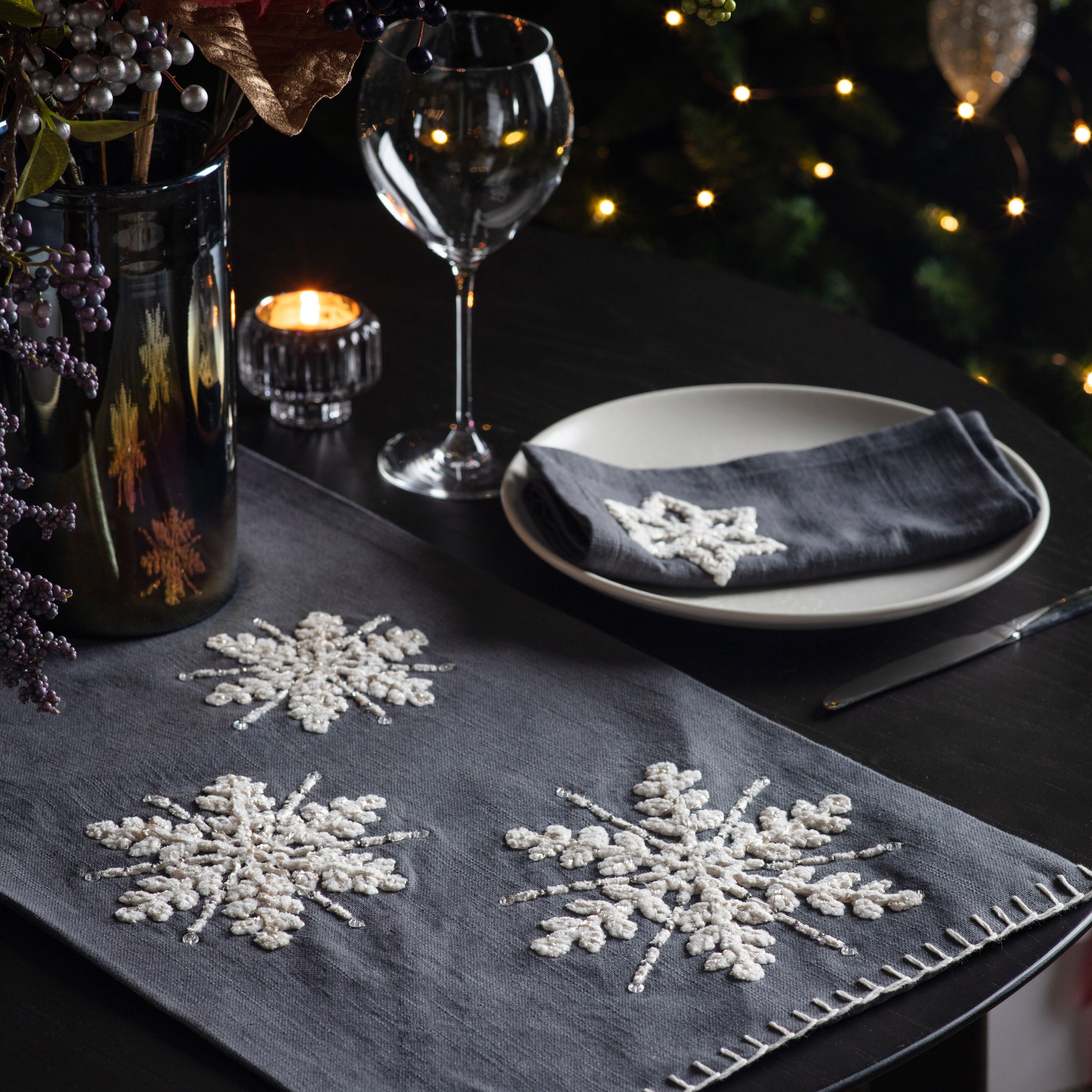 Snowflake Table Runner 2500mm