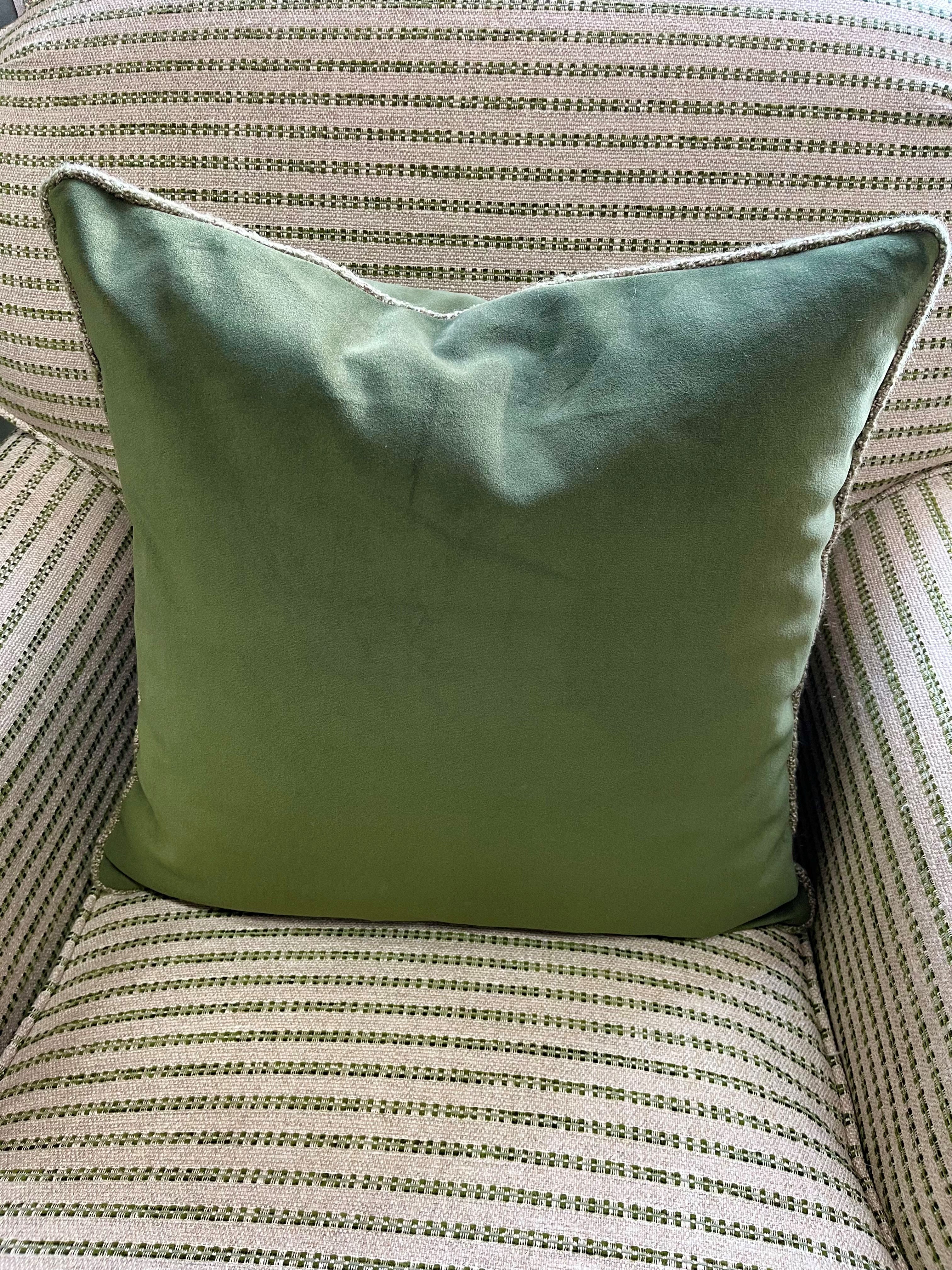 cushion in Green Velvet with  piping